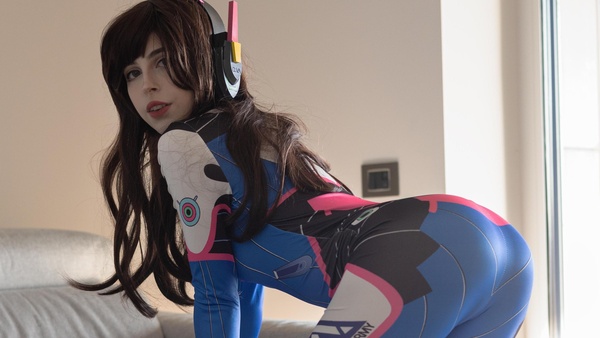 loligaia - d.va and chill