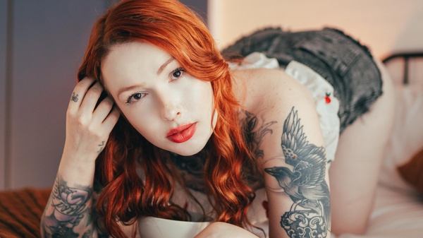 milinha - Red like a cherry, hot like fire