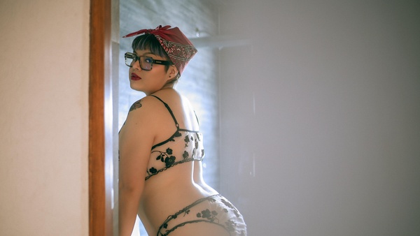iratzibeth - PinUp Drip
