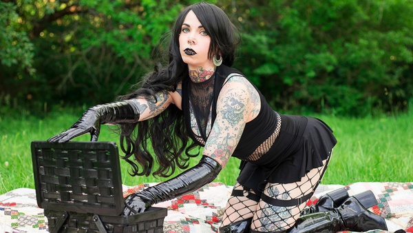 lilithgraves - Killer Curves at Camp Crystal Lake