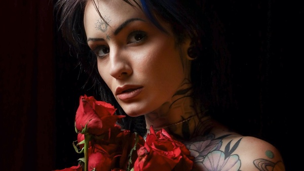 lilmisss80 - I'll Be The One With The Red Rose