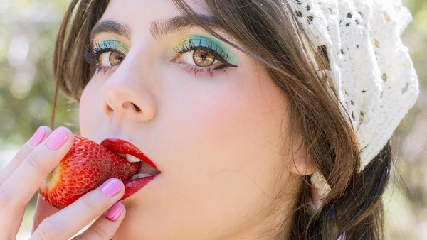 oniboshi - STRAWBERRY POSITION