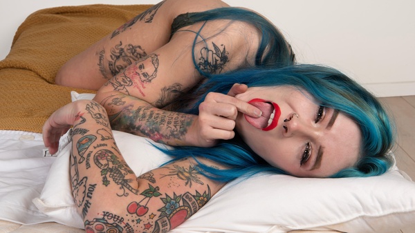 sofiaceleste - Through the Looking Glass