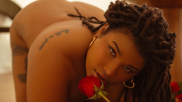 estigia - Love looks pretty on me