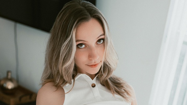 venuss - White Light