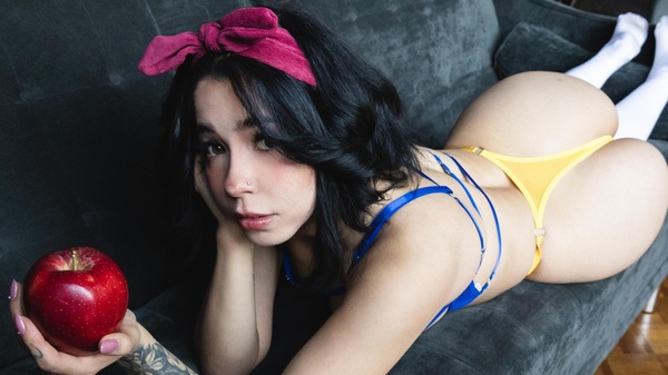 bubbledaybel - Mirror mirror