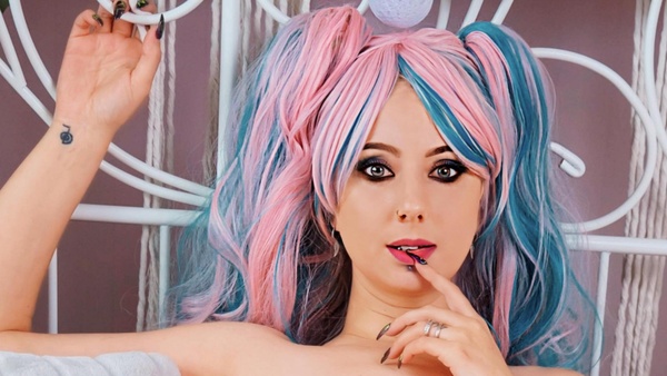 pinkypunkymodel - Kinkey bed