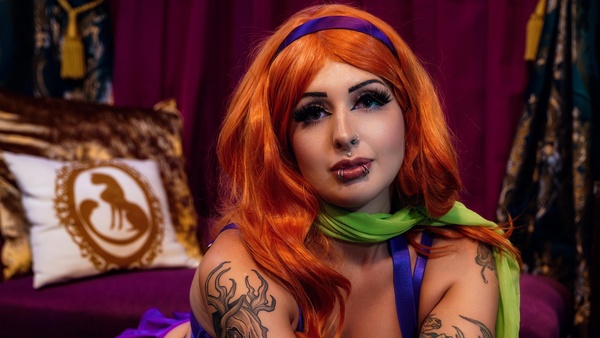 therealdaniehahn - Sexy Supernatural Investigator